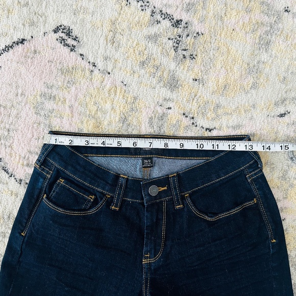 Banana Republic Skinny Jeans – Size 2 - Picture 7 of 7